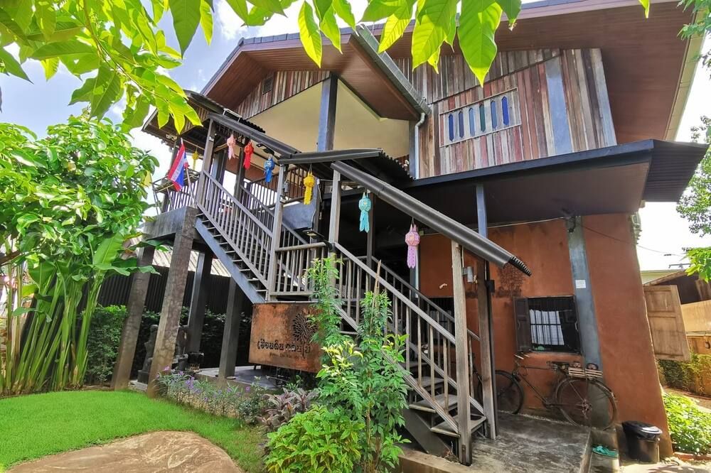 شرفة مرصوفة