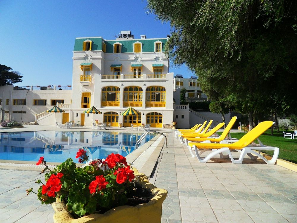 حوض السباحة صورة