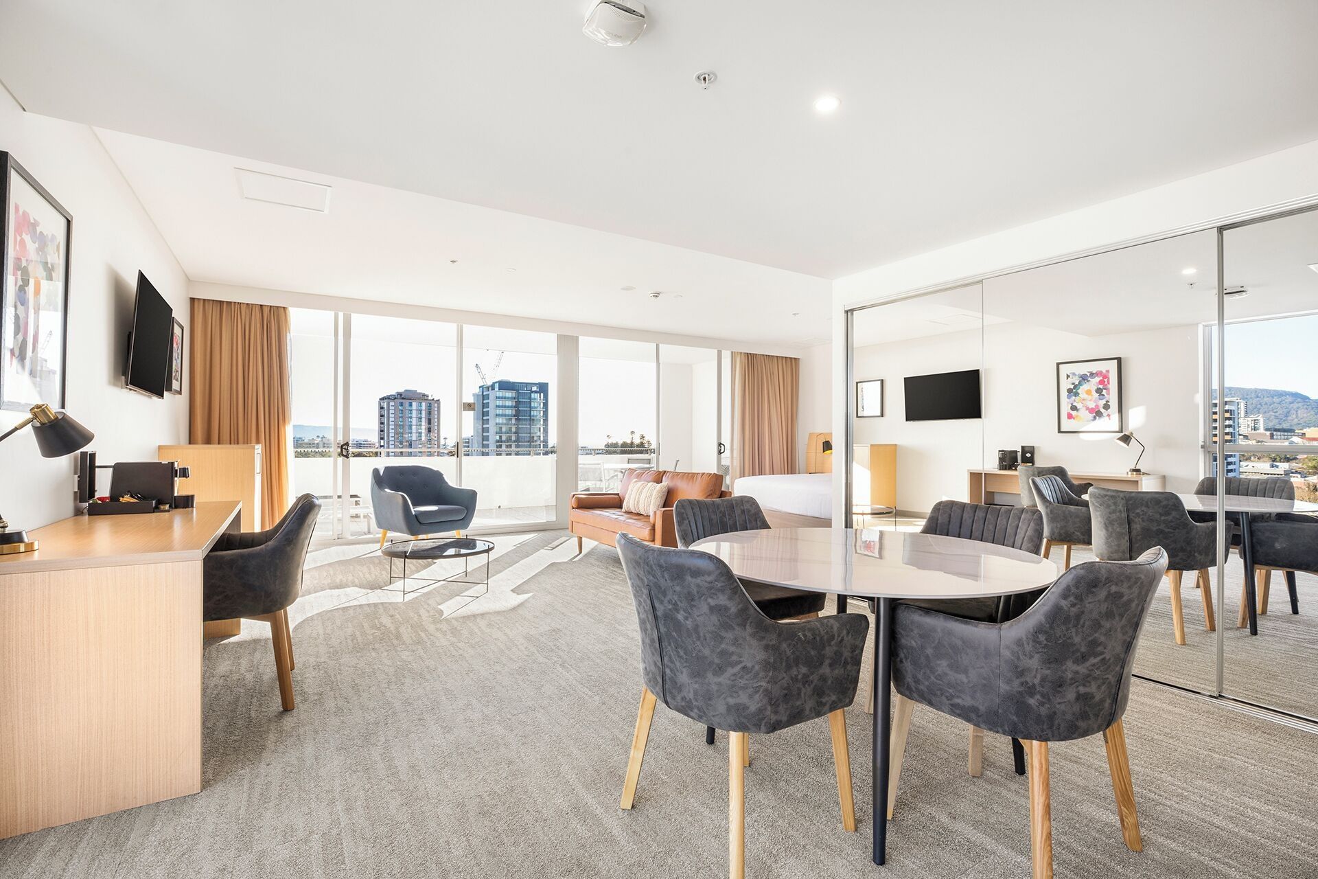 آخر