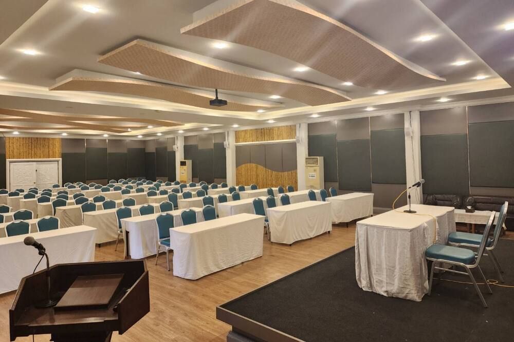 غرفة الاجتماعات