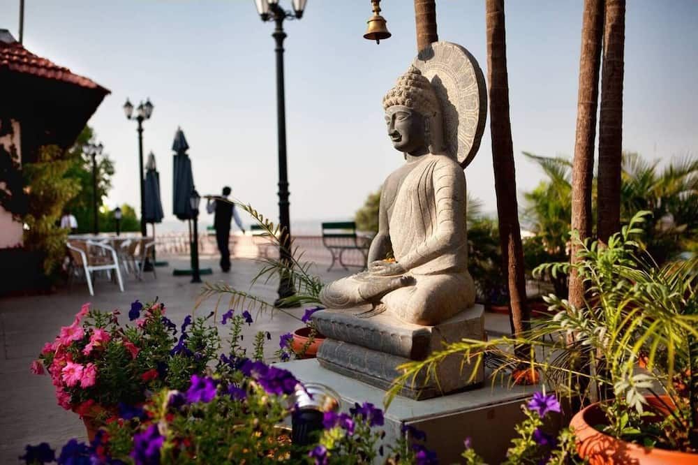 شرفة مرصوفة