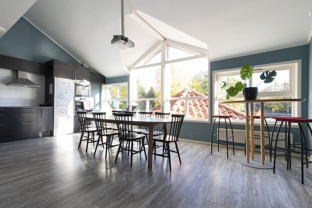 غرفة طعام صورة