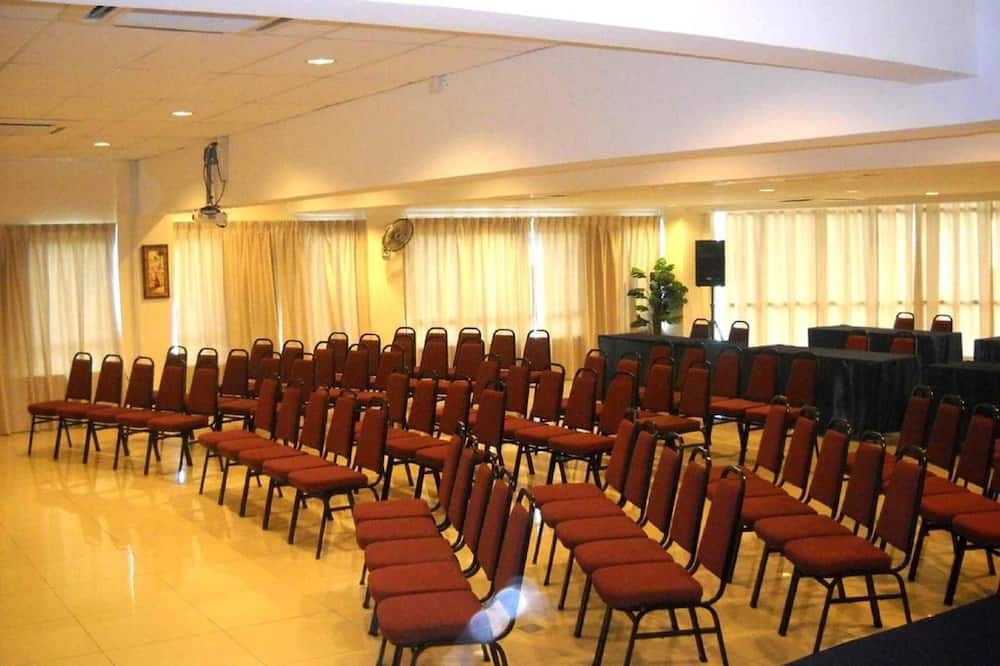 غرفة الاجتماعات