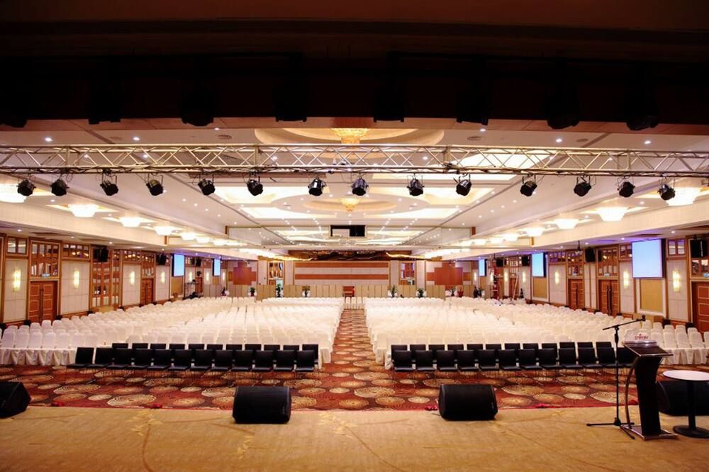 غرفة الاجتماعات