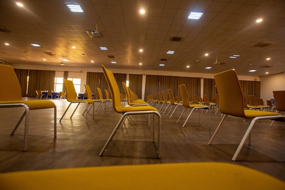 غرفة الاجتماعات