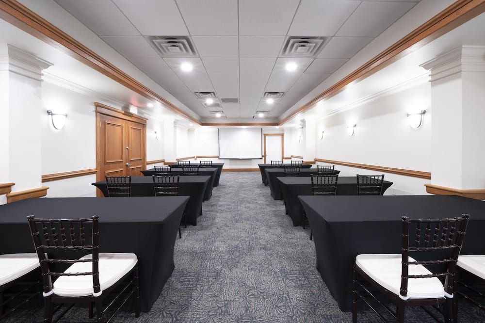 غرفة الاجتماعات