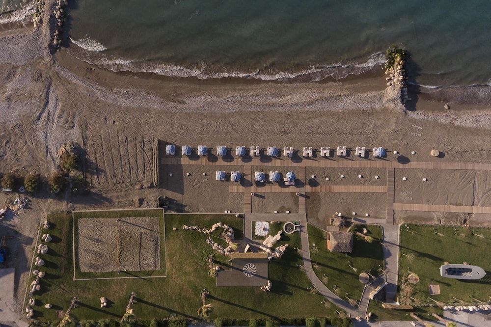 آخر