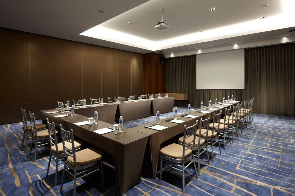 غرفة الاجتماعات