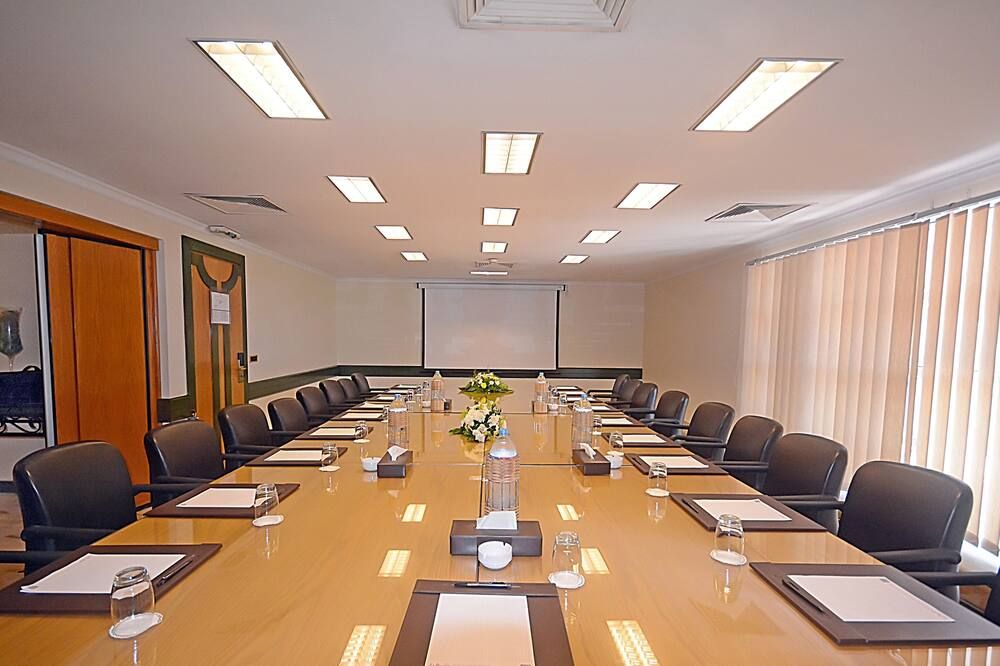 غرفة الاجتماعات