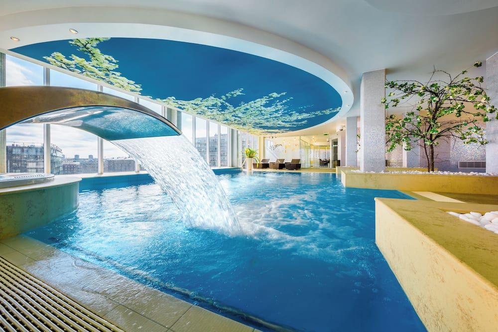 حوض السباحة صورة