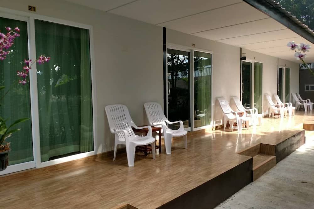 شرفة مرصوفة