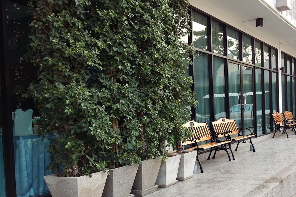 شرفة مرصوفة