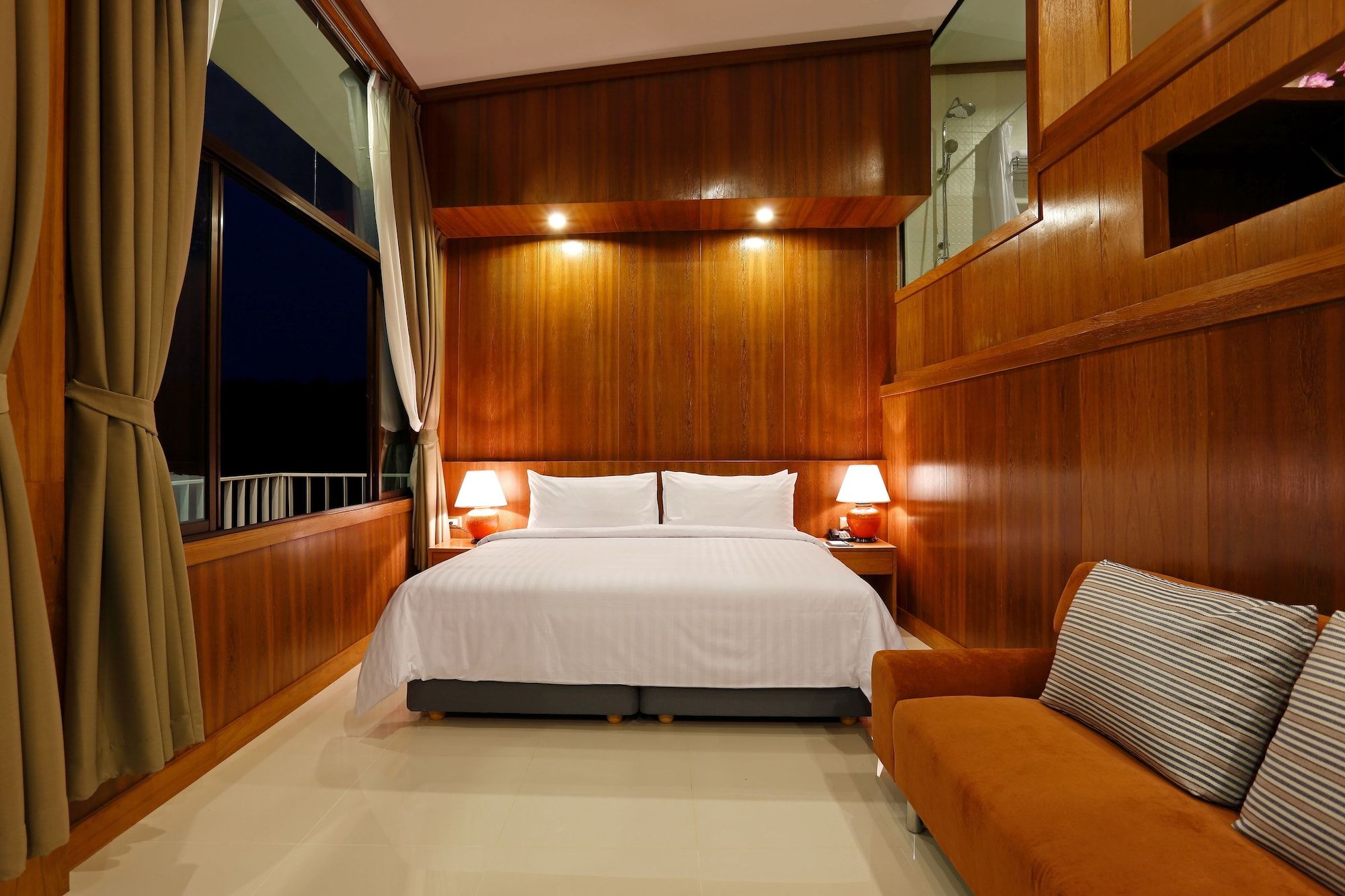 آخر