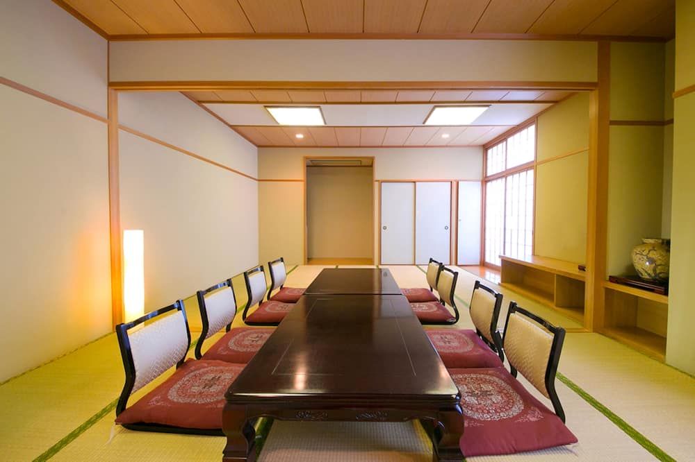 غرفة الاجتماعات