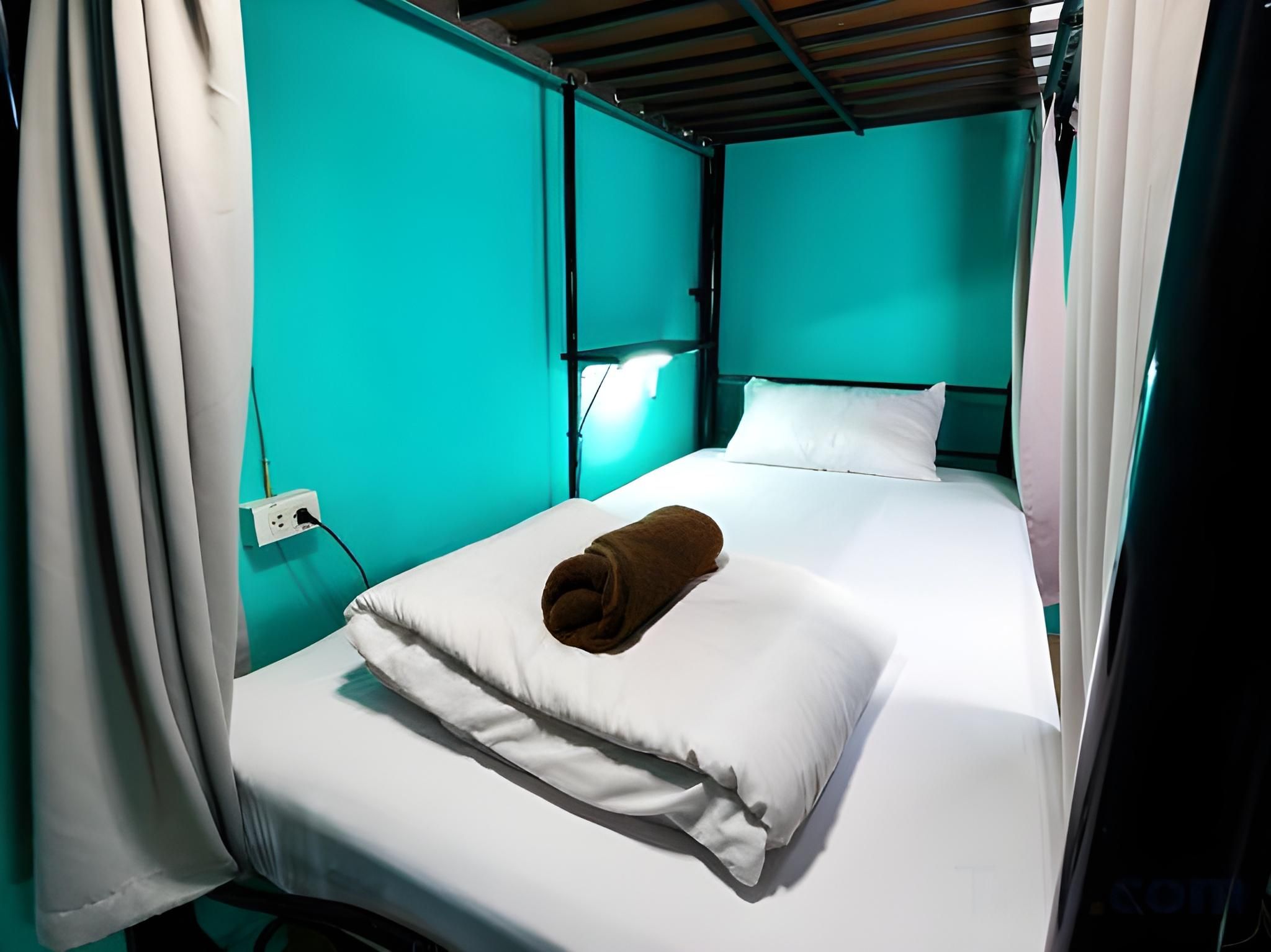 آخر