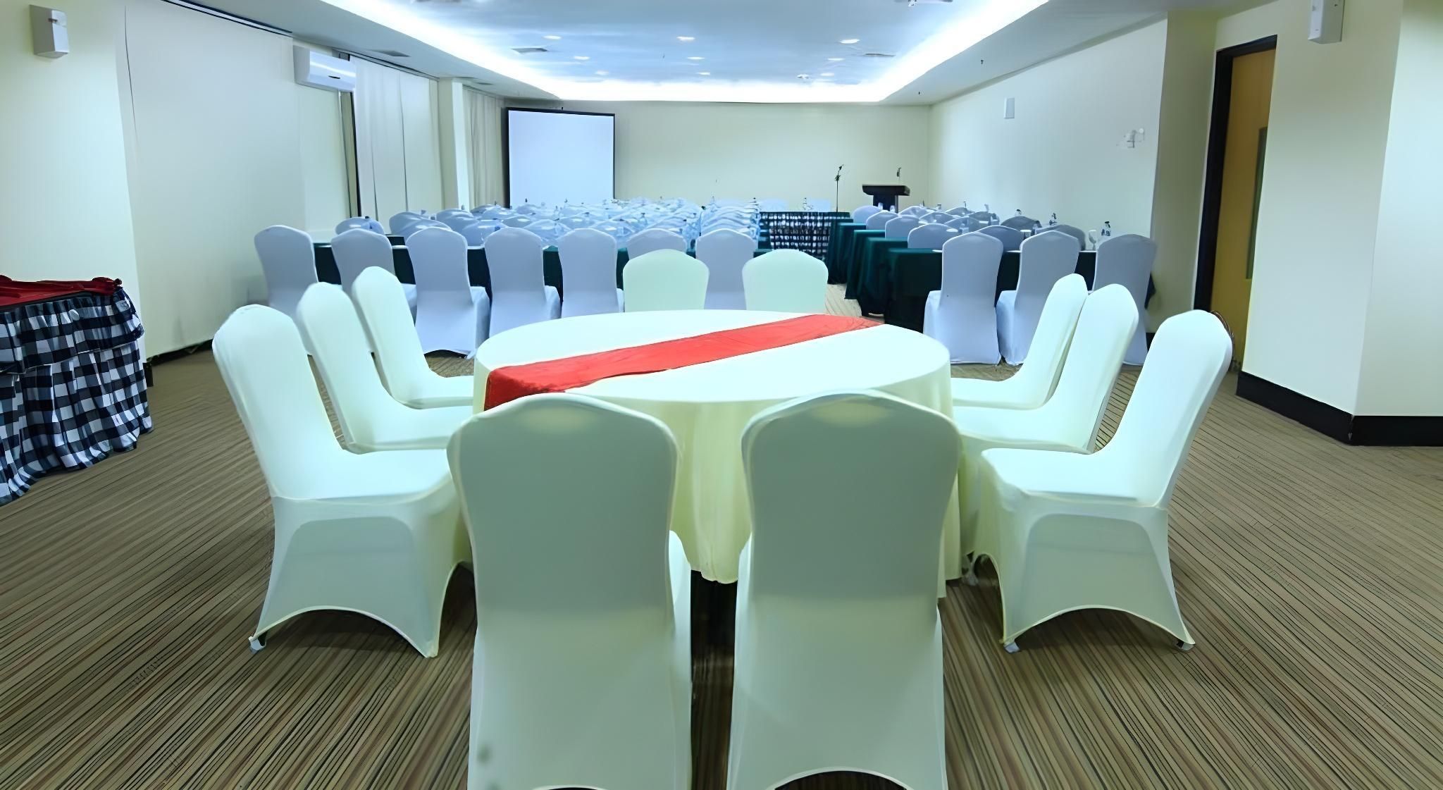 غرفة الاجتماعات