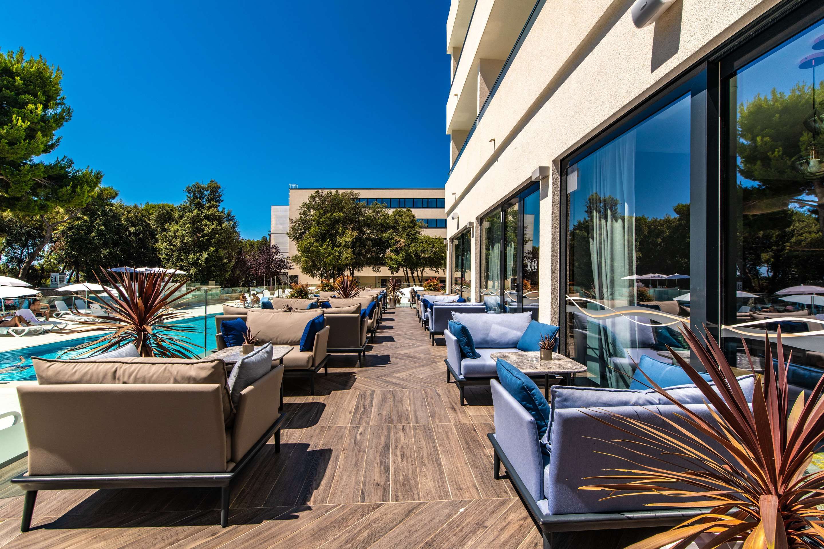 شرفة مرصوفة