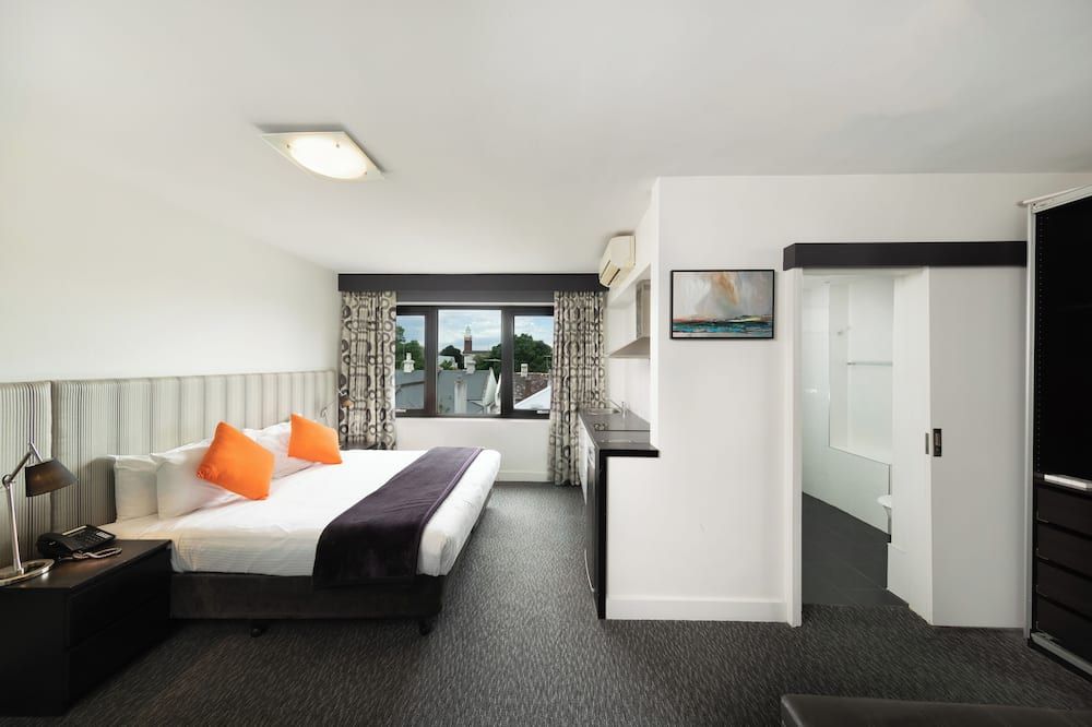 آخر