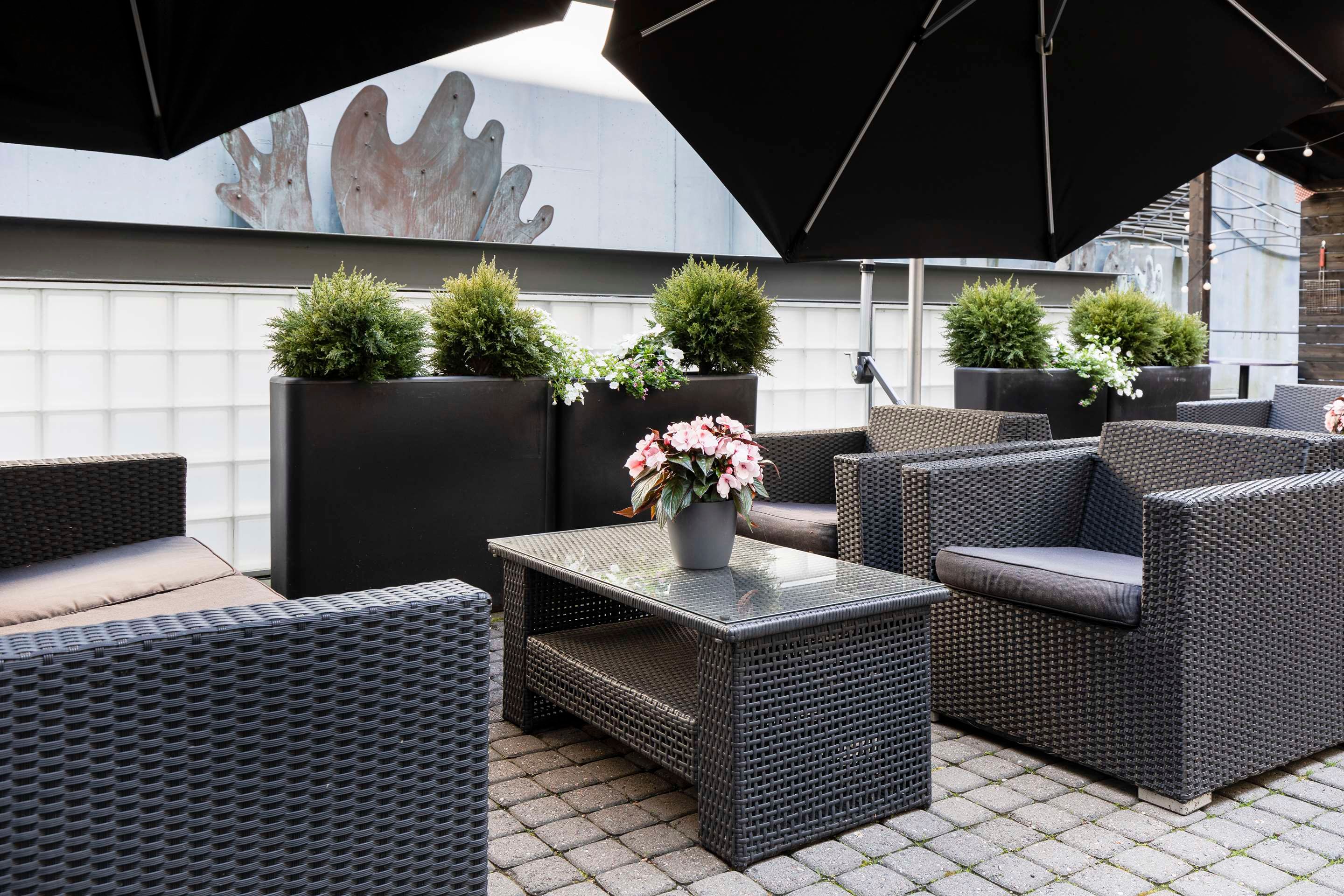 شرفة مرصوفة