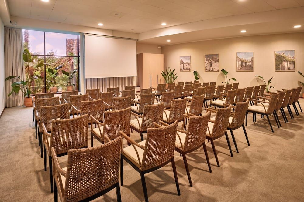 غرفة الاجتماعات