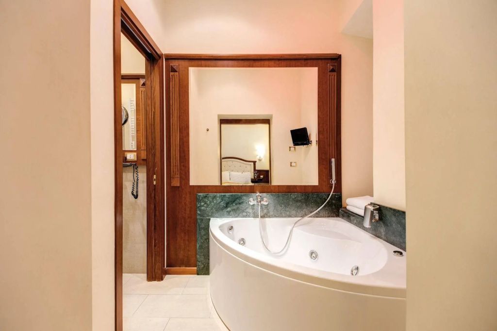 آخر