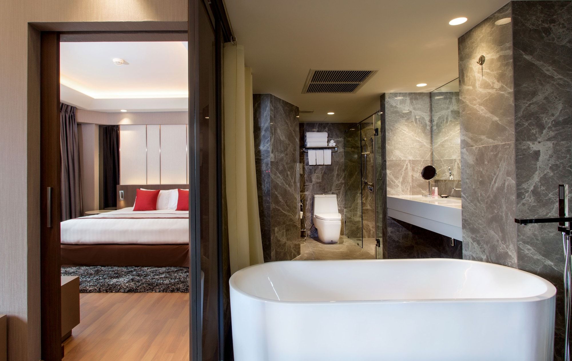 آخر
