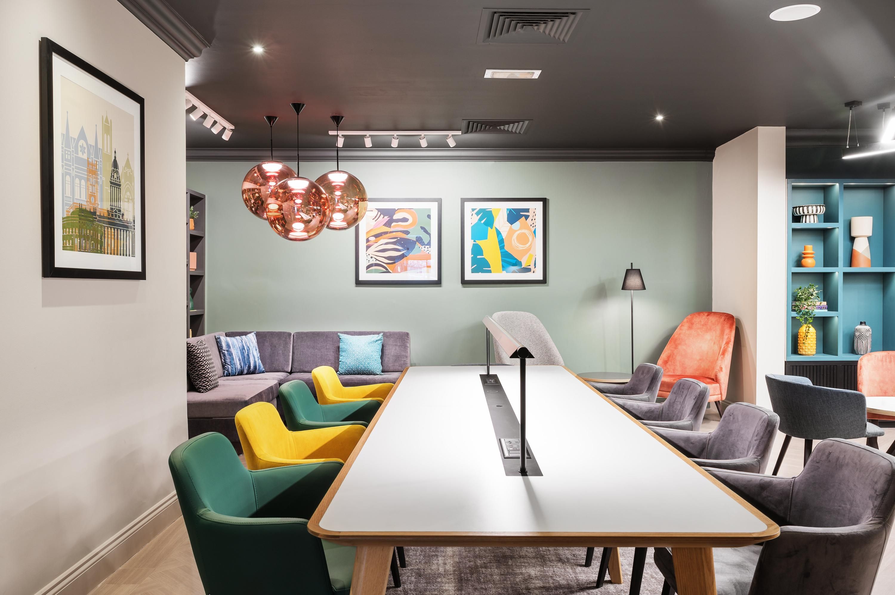 غرفة الاجتماعات