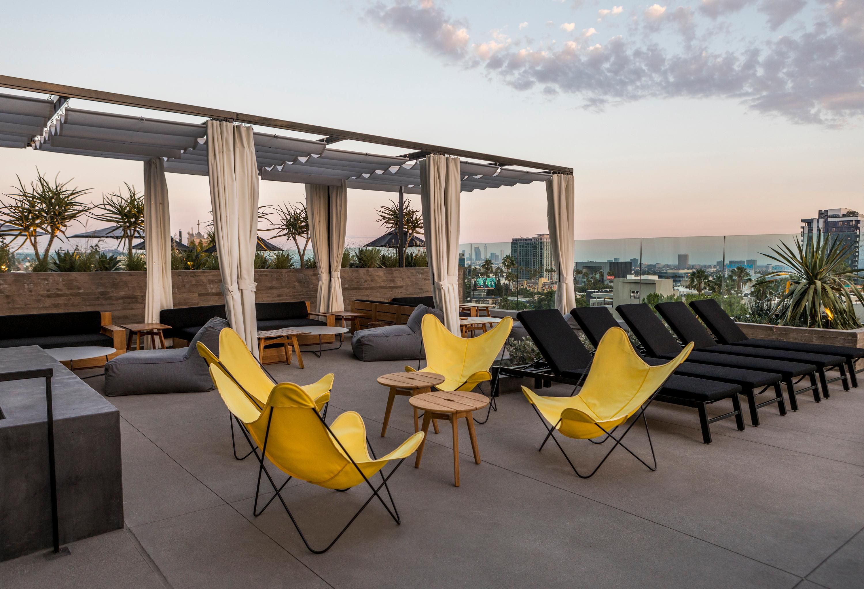 شرفة مرصوفة