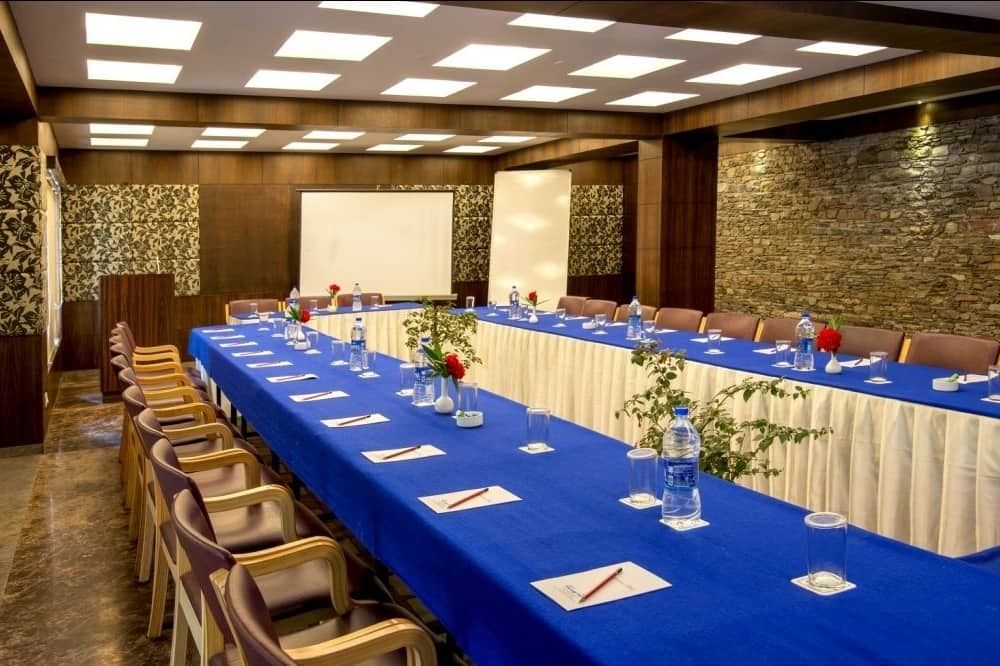 غرفة الاجتماعات