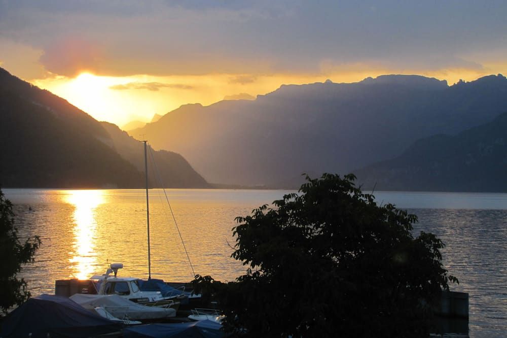 آخر