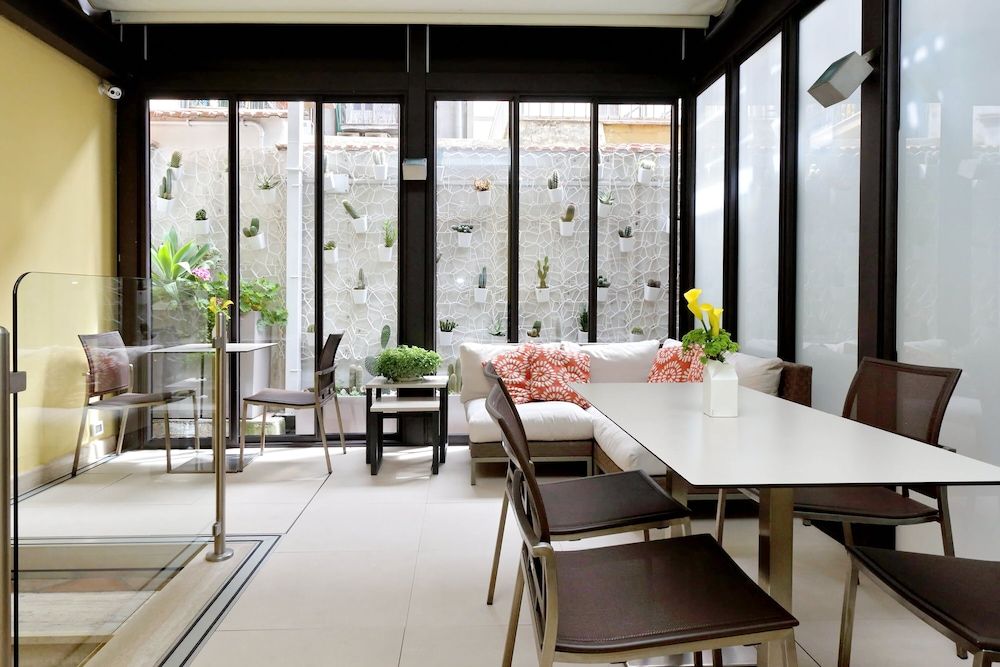 غرفة طعام صورة