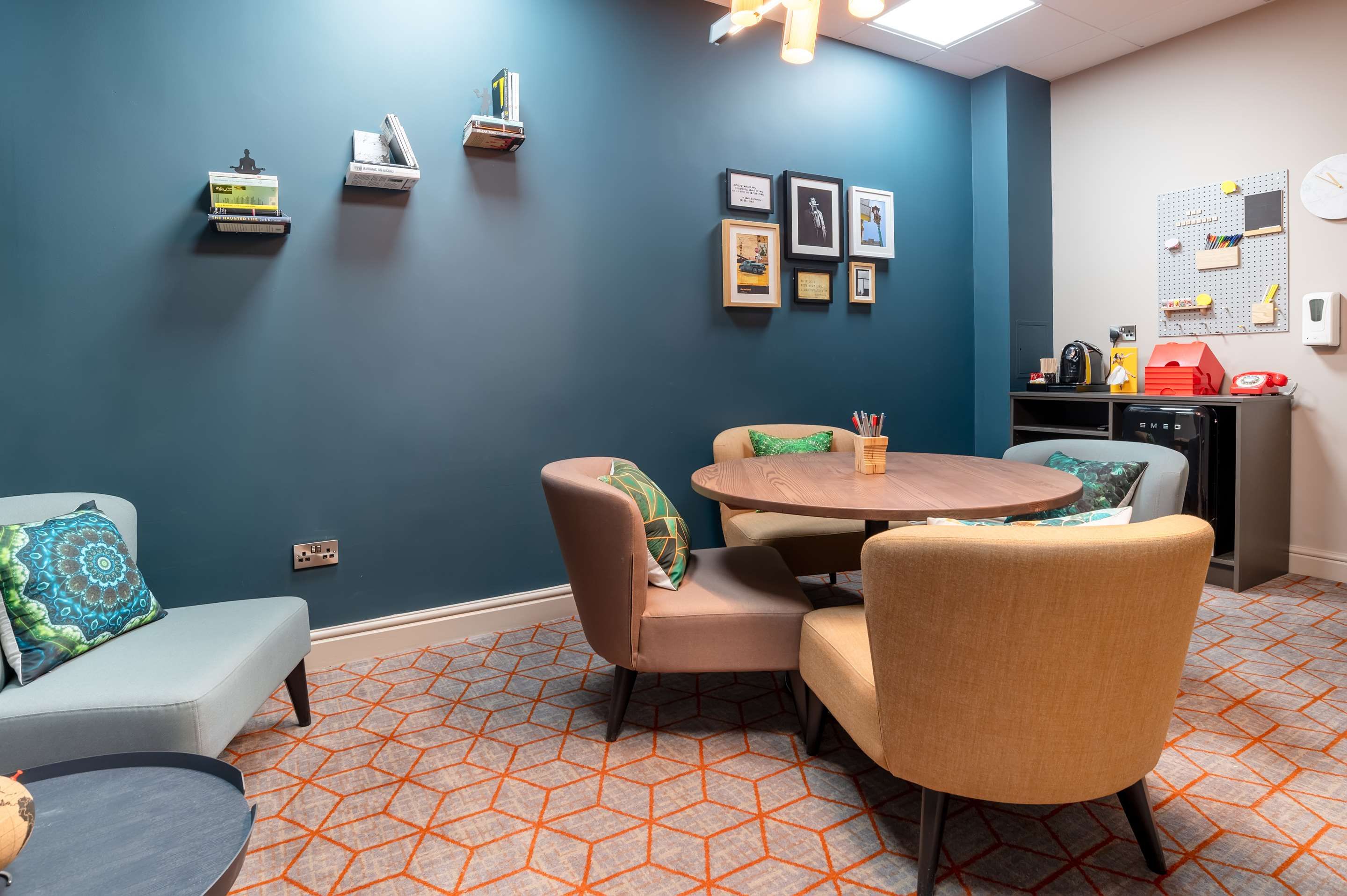 غرفة الاجتماعات