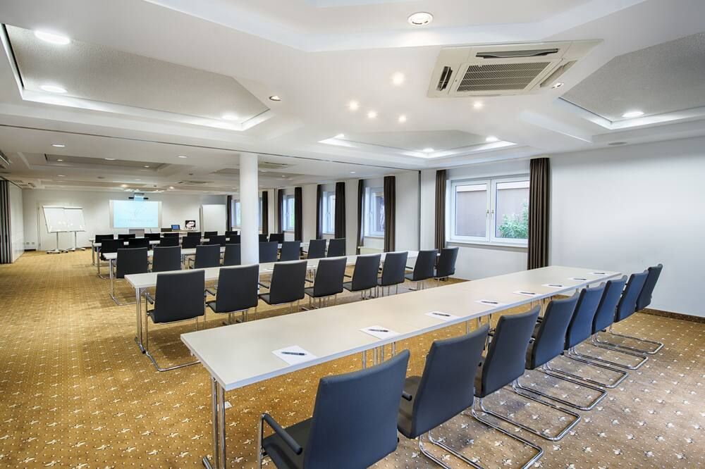 غرفة الاجتماعات