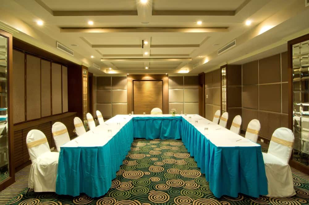 غرفة الاجتماعات