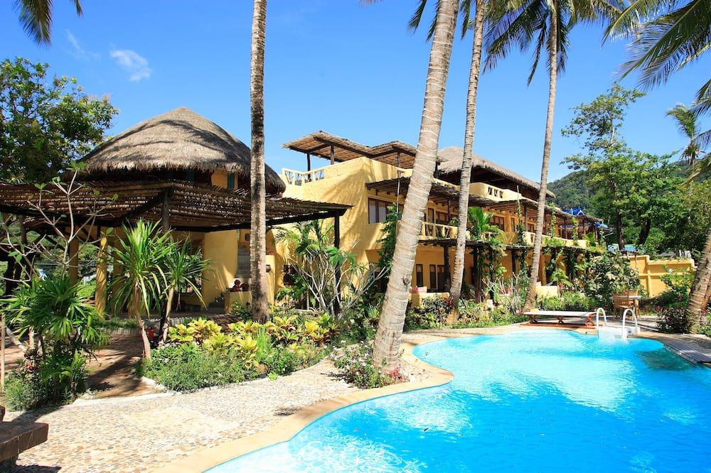 حوض السباحة صورة