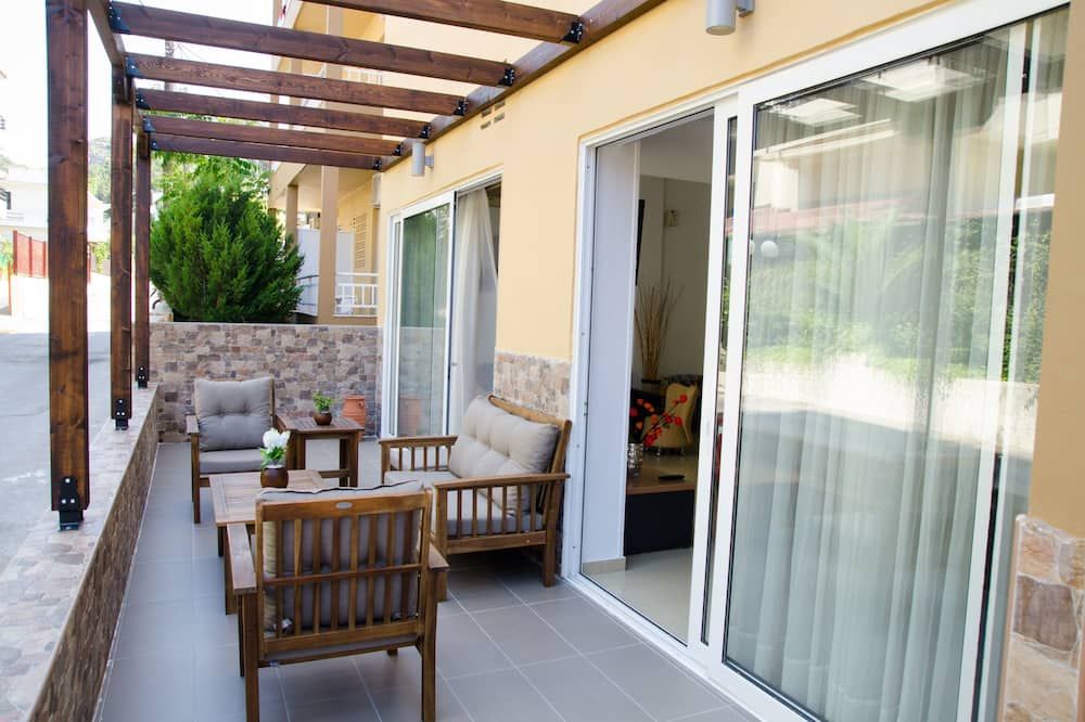 شرفة مرصوفة