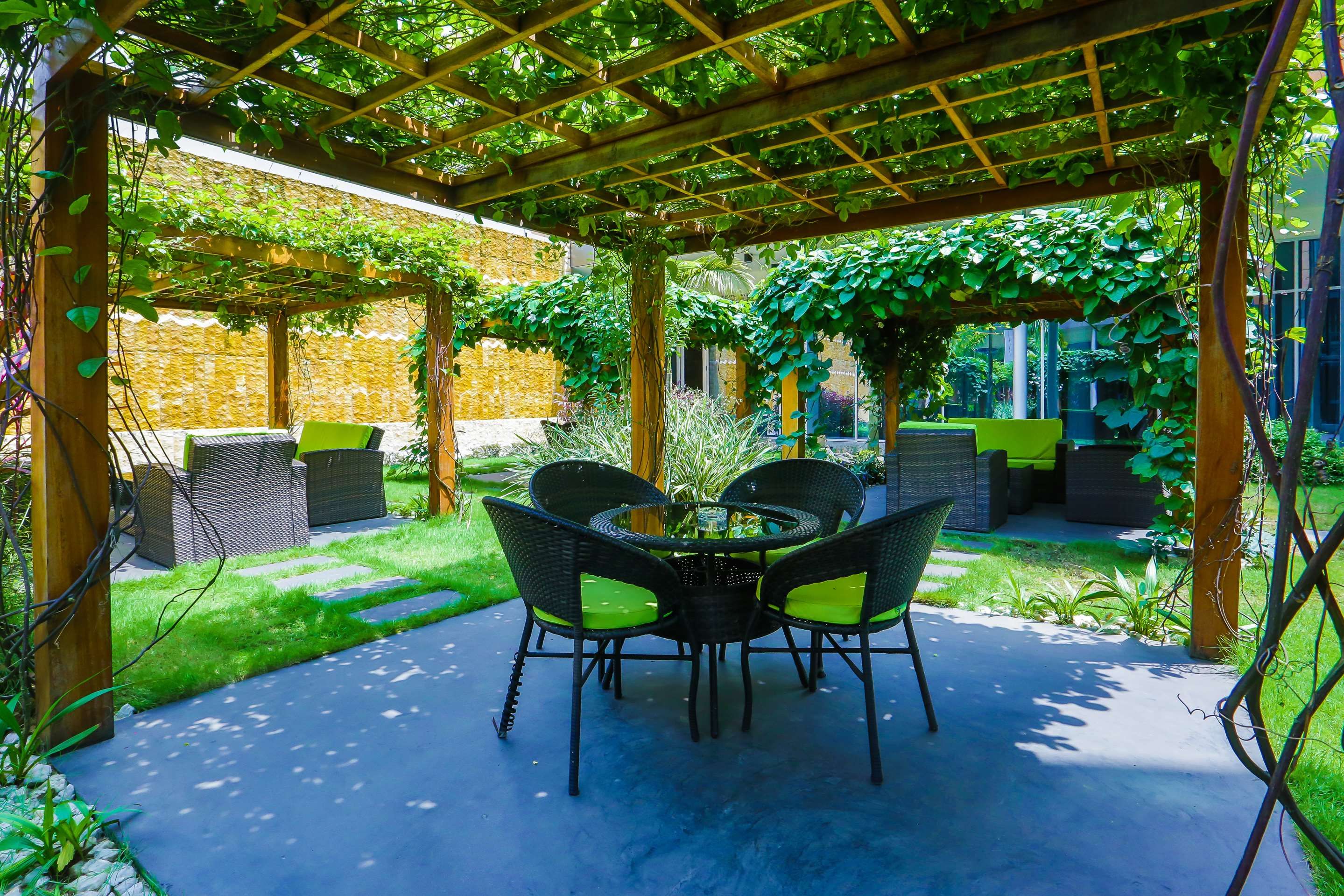 شرفة مرصوفة