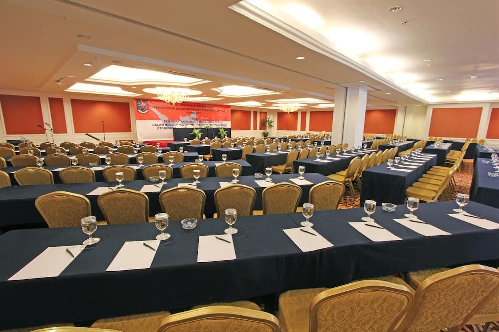 غرفة الاجتماعات