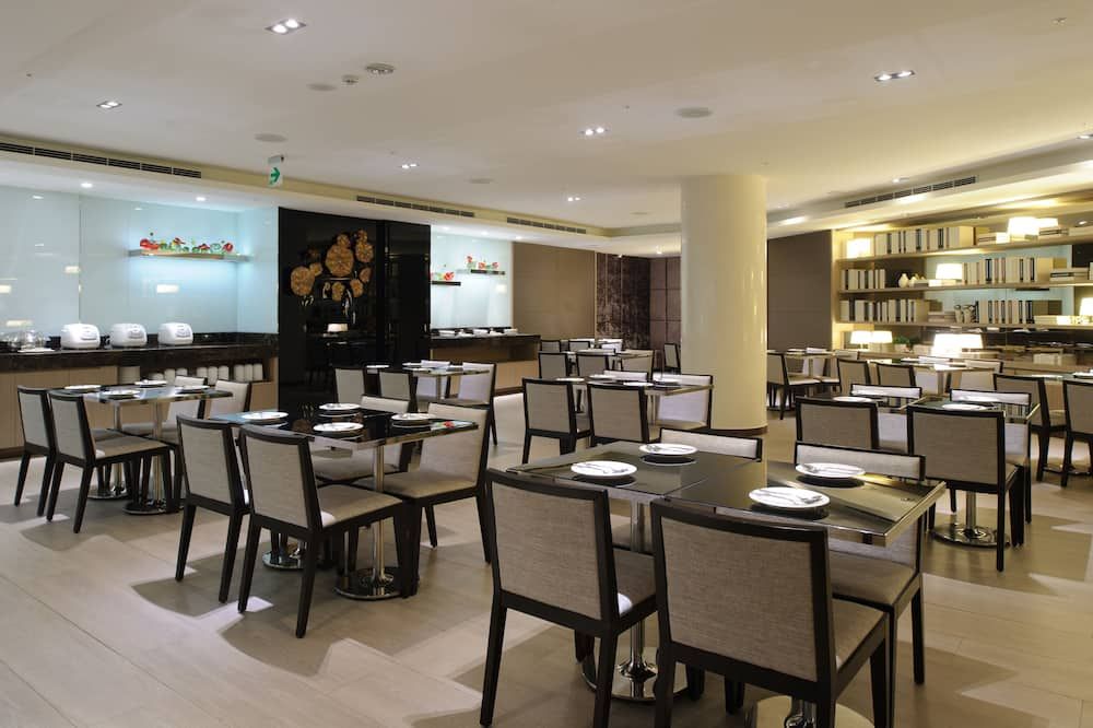 مطعم