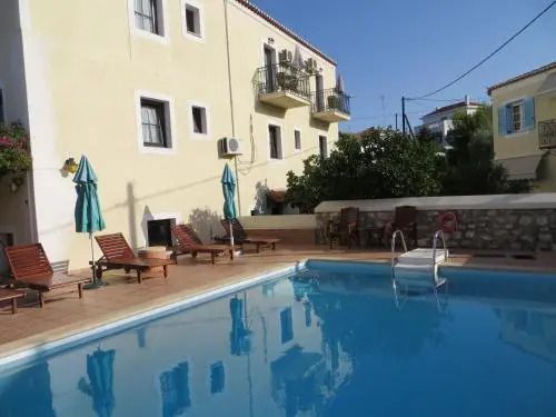 حوض السباحة صورة