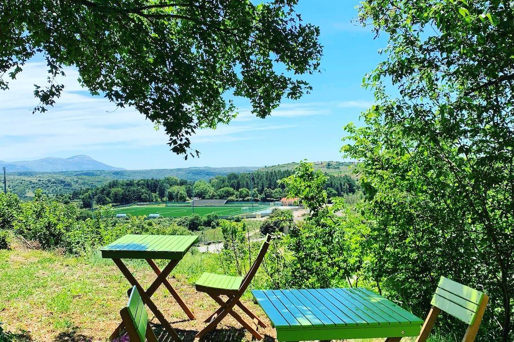 شرفة مرصوفة