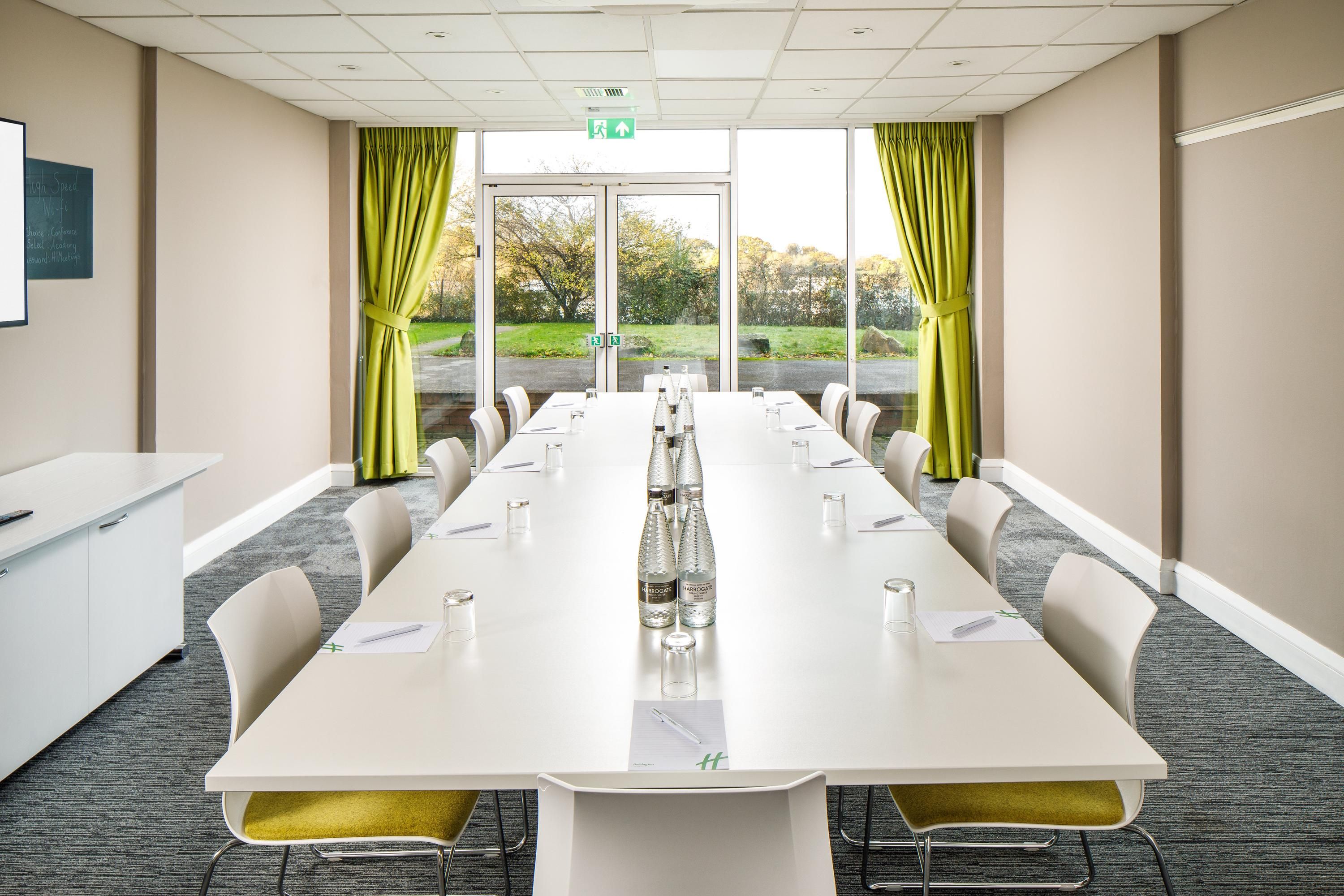 غرفة الاجتماعات