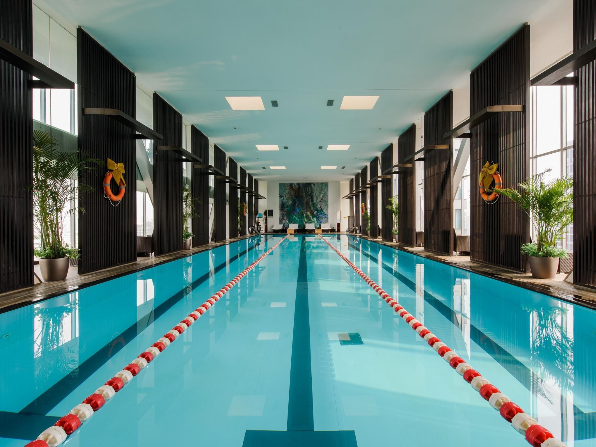 حوض السباحة صورة