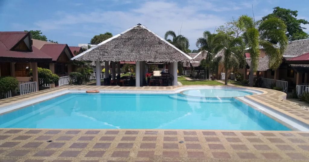 حوض السباحة صورة