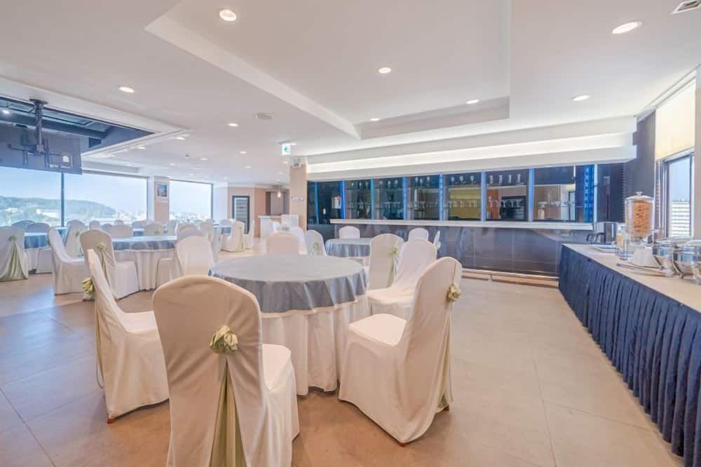 قاعة الولائم