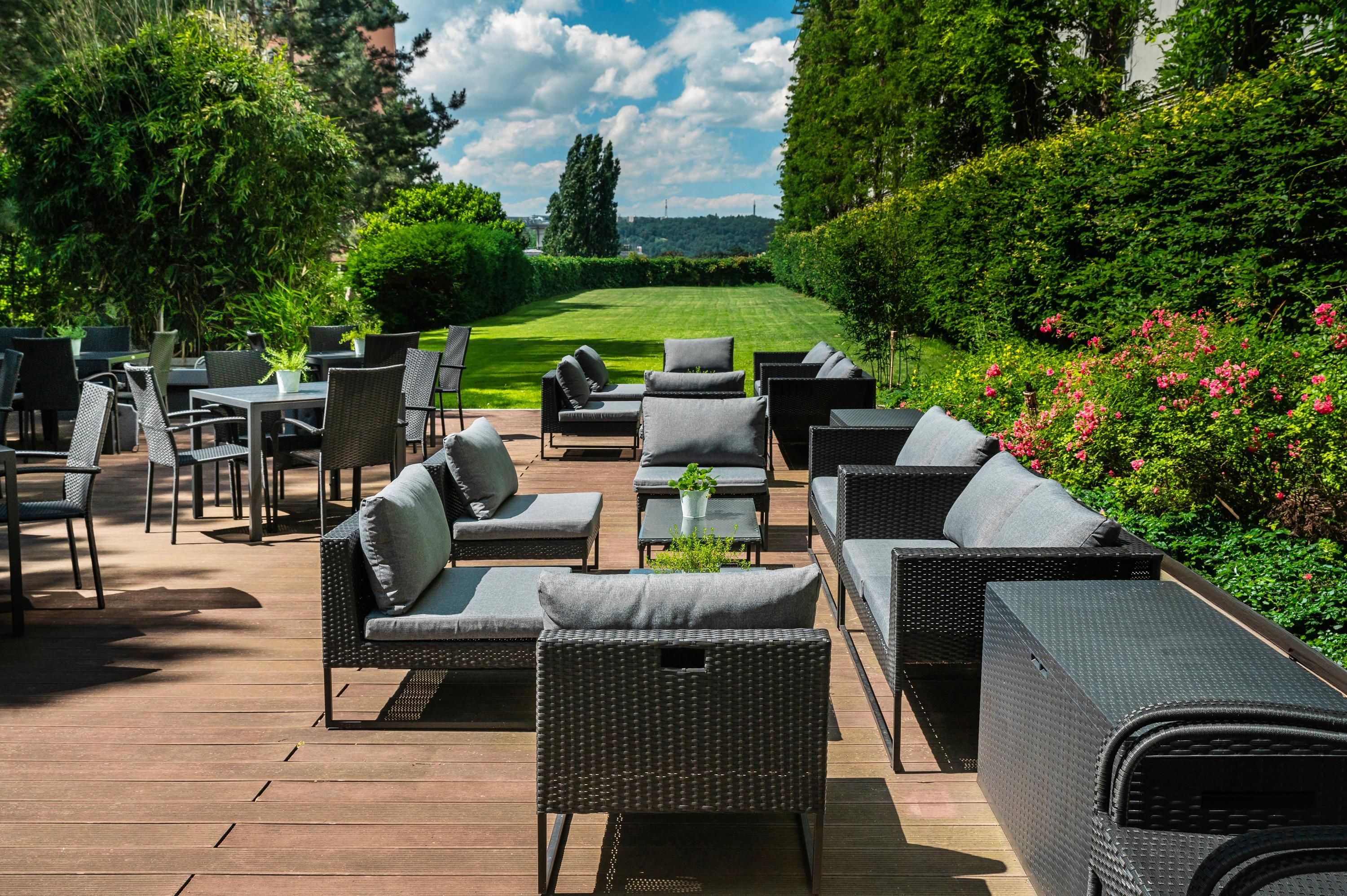 شرفة مرصوفة