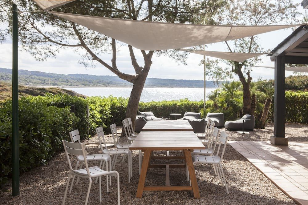 شرفة مرصوفة