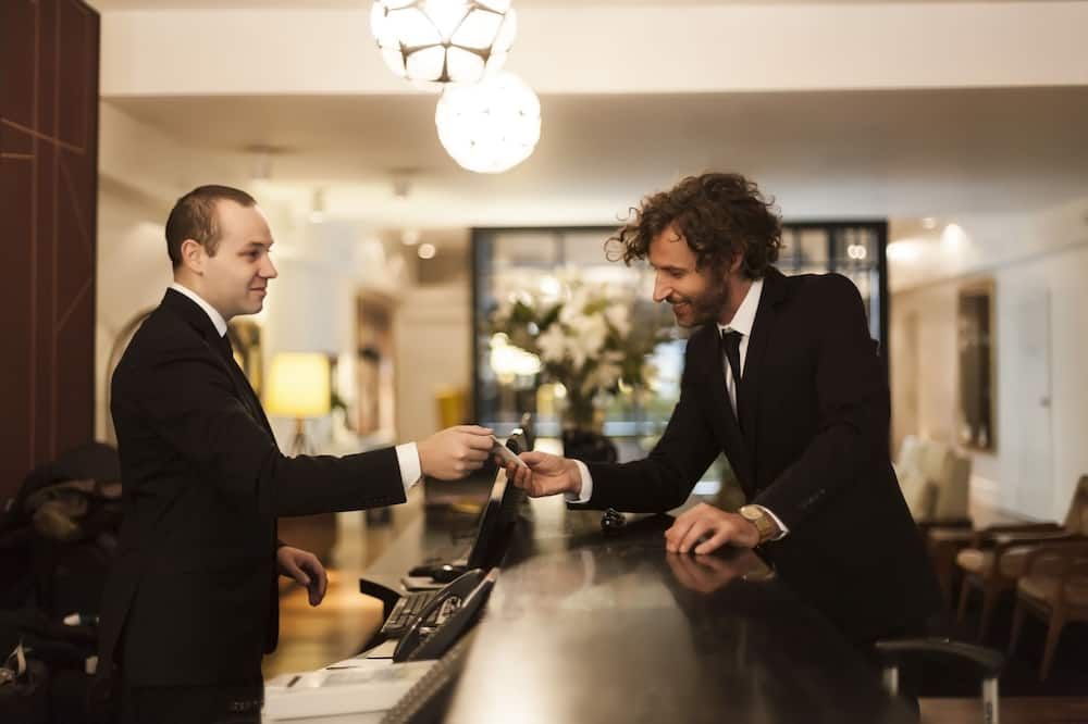 آخر