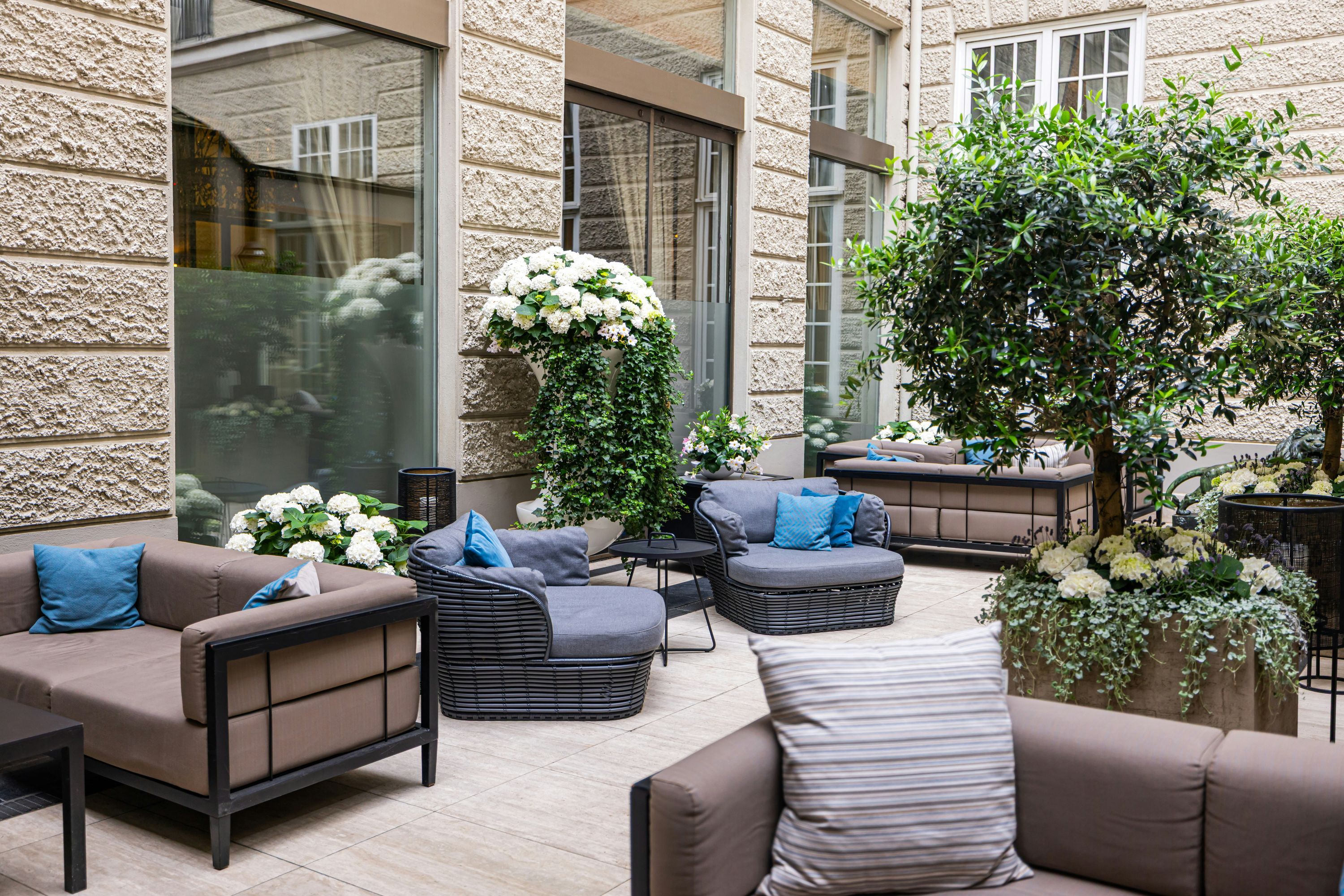 شرفة مرصوفة