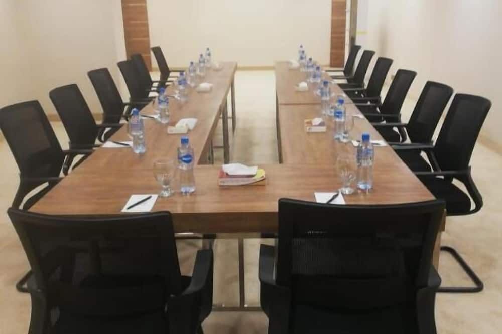 غرفة الاجتماعات